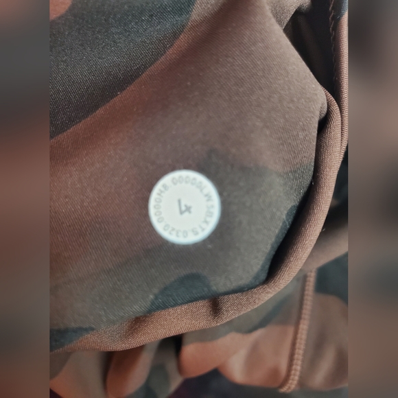 Lululemon Invigorate High Rise Military Print Leggings - Picture 9 of 9